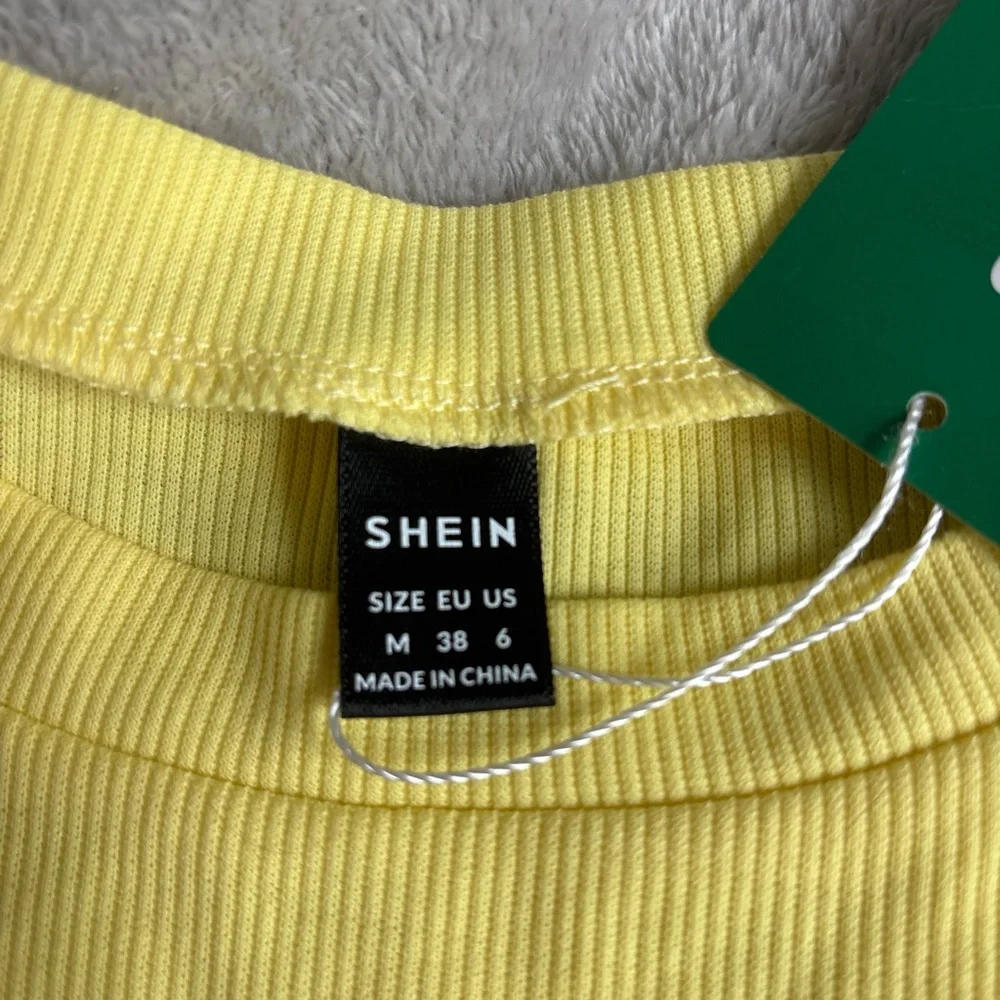 Shein Yellow Ribbed Cropped Top - Picture 3 of 3